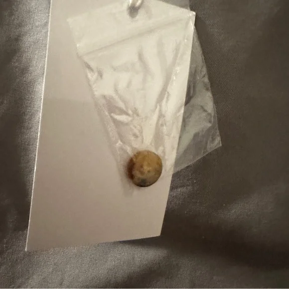 NWT Helsa Workwear Apron Mini Skirt Grey
Cotton canvas Revolve Large reg $178 - Picture 7 of 9